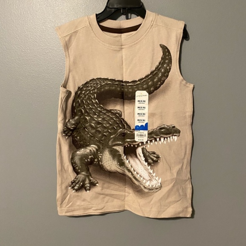 5/$25 Boys gator sleeveless shirt size medium